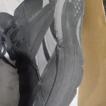 Reebok Ayakkabının Kalitesizliği Ve Yetersiz İnceleme Süreci