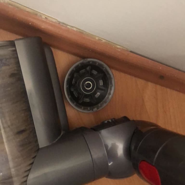 Dyson Süpürge Başlık Sorunu Ve Çözüm Eksikliği