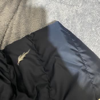 Adidas Montta Şok Edici Tüy Problemi