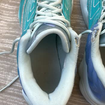 Nike Basketbol Ayakkabısı 3 Ayda Deforme Oldu, İade Reddedildi