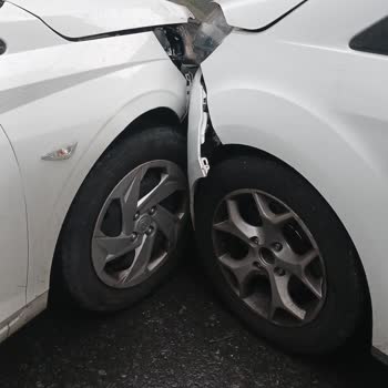 Kazadan Sonra Araç Servise Verilmedi Ve Sigorta İşlemleri Aksadı