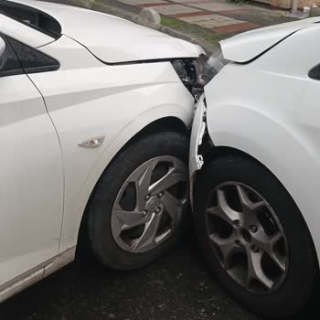 Kazadan Sonra Araç Servise Verilmedi Ve Sigorta İşlemleri Aksadı