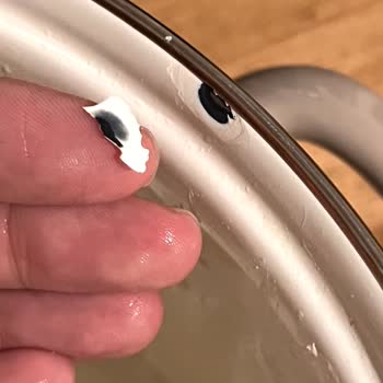 Madame Coco Tencere Ve Demlikte Boya Sorunu