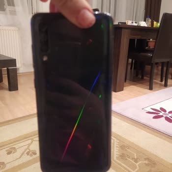Yanlış Renk Ve Arızalı Telefonla Mağduriyet