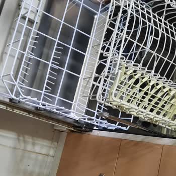 Renk Farklılıkları Ve Eksik Parçalarla Gelen Bulaşık Sepetleri