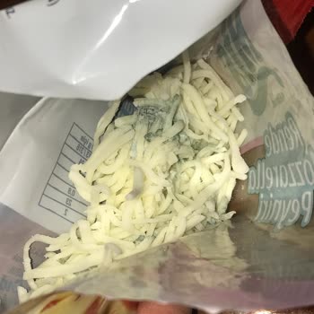 Şok Market'te Sürekli Tarihi Geçmiş Ve Küflü Ürün Sorunu