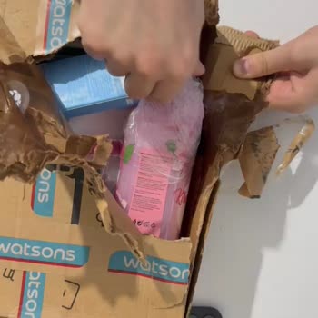 Sürpriz Kutuda Patlayan Duş Jeli Hayal Kırıklığı