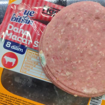 Küflü Salam Ve İlgisiz Müşteri Hizmetleri