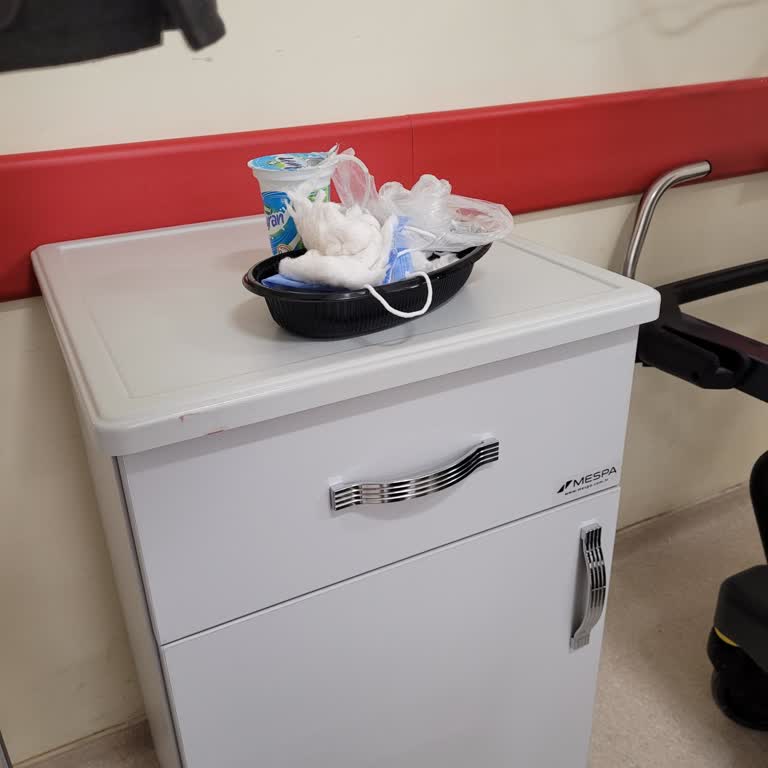 Acil Klinik Hijyen Sorunları Ve Doktor İlgisizliği