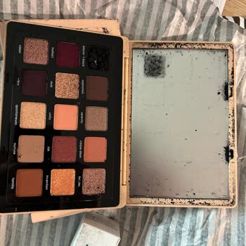 Kırık Far Paleti Ve Sorunlu Kargo Deneyimi