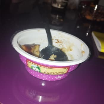 Sütlü Tatlıda Tavuk Eti Şoku