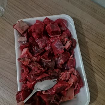 Aldığım Etin Alt Kısmı Çürümüş Çıktı!