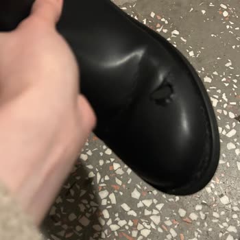 Hediye Çizmenin Derisi Soyuldu