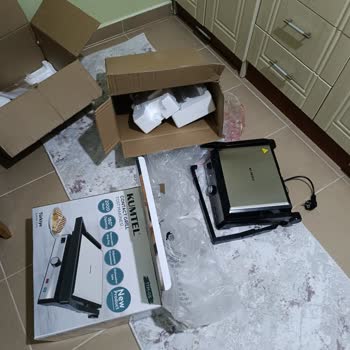 Kırık Tost Makinesi Ve Değişim Sorunu