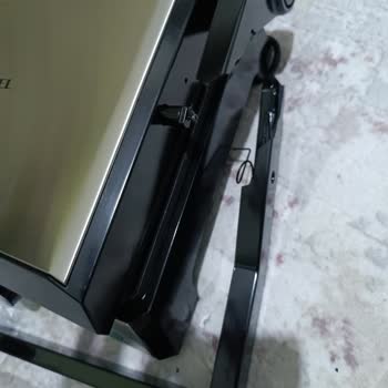 Kırık Tost Makinesi Ve Değişim Sorunu