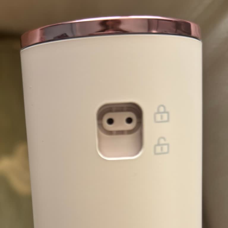 Dossimo Eksik Parça Nedeniyle Kullanılamayan Saç Şekillendirici