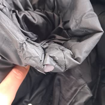 Kısa Sürede Soyulan Ve Sökülen Koton Mont