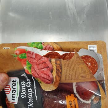 Maret Marka Dana Sucukta Tehlikeli Metal Parçaları