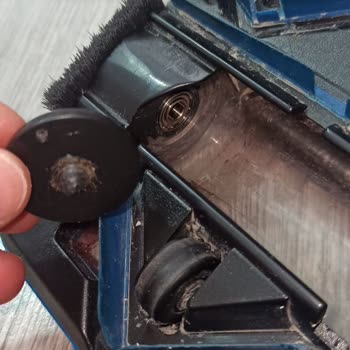 Philips Ev Aletleri XC7043/01 Speedpromax Dikey Süpürge Şikayeti