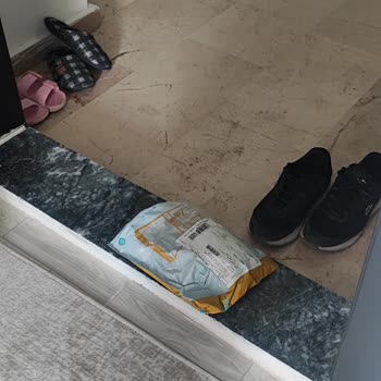 PTT Kargo Teslimat Sorunu: Kapıya Bırakılan Kargolar
