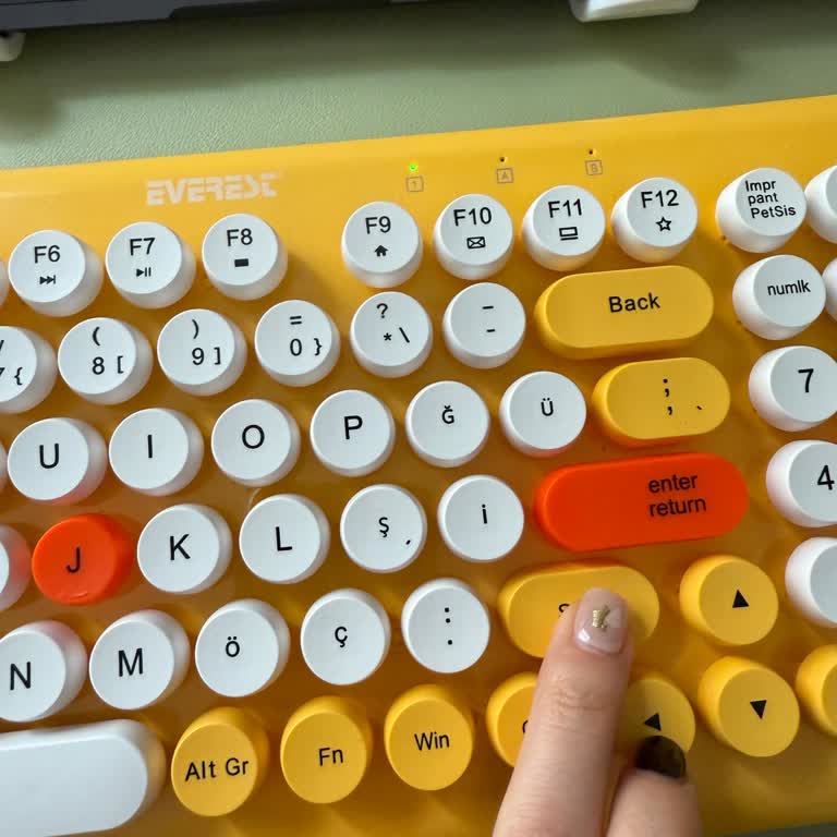 Everest Klavye Çalışmıyor: Acil Yardım Lütfen!