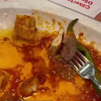 Baydöner Etsiz Ve Sossuz İskender İcat Etmiş!