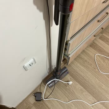 Dyson Saç Düzleştiricisi Kutu Sorunu Ve Güven Problemi