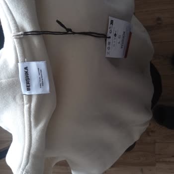 Bershka'dan Gelen Kusurlu Ürün Hayal Kırıklığı Yarattı