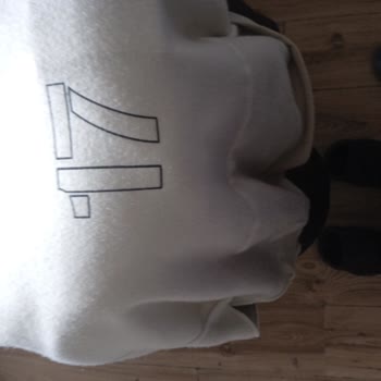 Bershka'dan Gelen Kusurlu Ürün Hayal Kırıklığı Yarattı