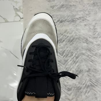 Adidas Ayakkabıda Bir Ayda Yırtılma Ve Leke Sorunu