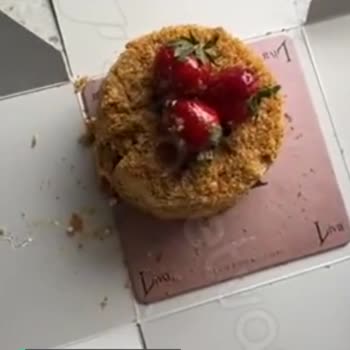 Liva Pastanesi Acı Pasta Muhallebili