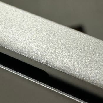 MacBook Air M2 Servis Çizikleri Ve Uzun Bekleyiş