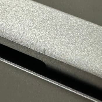 MacBook Air M2 Servis Çizikleri Ve Uzun Bekleyiş