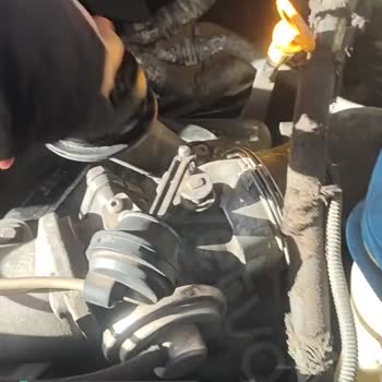 Volkswagen Transporter Ses Gelmesi Motor Kapağını Açtığımda