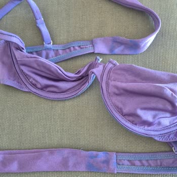 Renk Atan Bikini: Hayal Kırıklığı