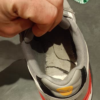 Puma Ayakkabıda Beklenmedik Parçalanma