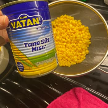 Bozuk Konserve Mısır Ve Belirsiz Son Kullanma Tarihi Sorunu