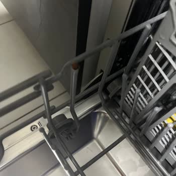 Samsung Bulaşık Makinesi Hayal Kırıklığı: Paslanma Ve Yetersiz Temizlik