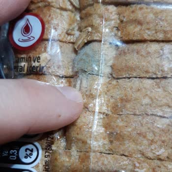 UNO'dan Küflü Ekmek Şoku!