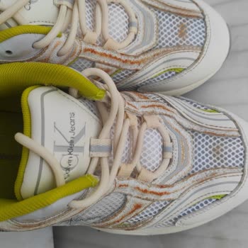 Su Temasıyla Oluşan Beklenmedik Ayakkabı Lekeleri