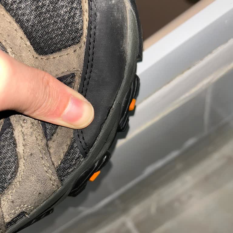 Su Geçirmez Botlar Su Alıyor