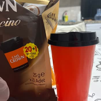 Yanıltıcı Bardak Hediyesi