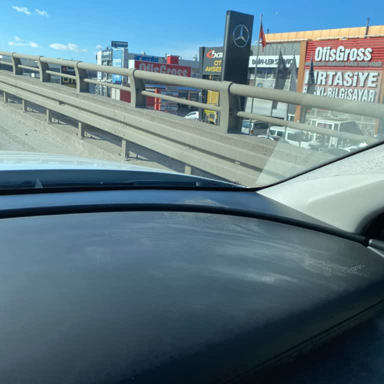 Bakımda Dikkatsizlik: Aracımın Göğsü Çizildi Ve Kirletildi