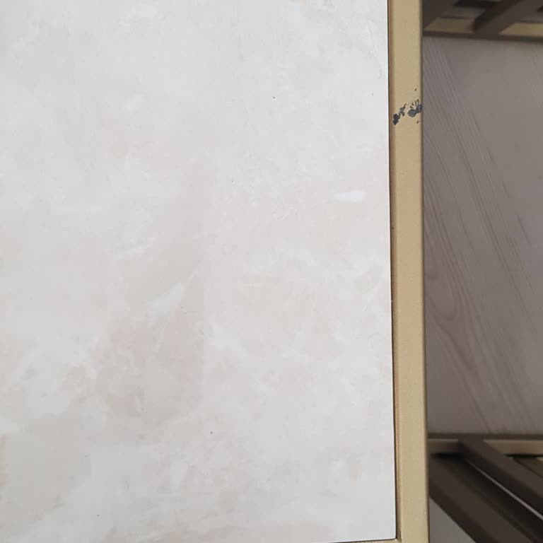 Kura Home Design'den Aldığım Sehpanın Boyaları Soyuldu