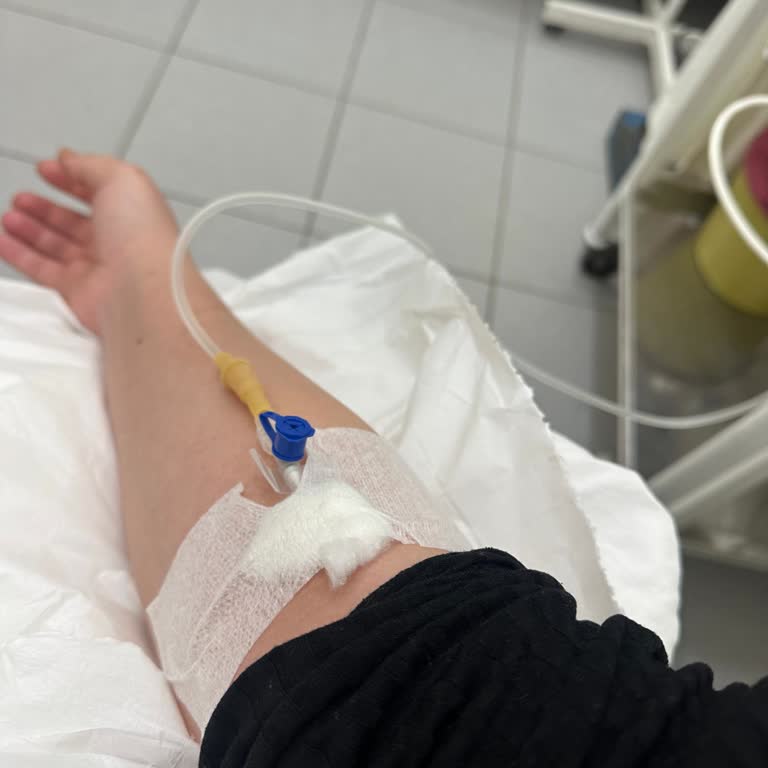 Doktor Görmeden Serum Uygulaması