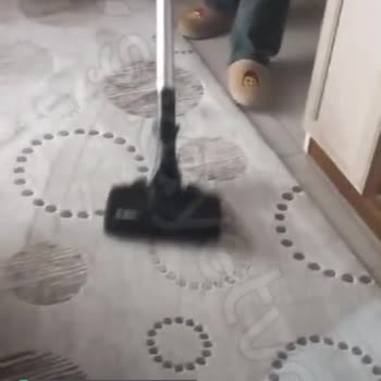 Bosch Şarjlı Dik Süpürge Unlimited 7 Siyah!