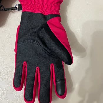 Roxy Kar Eldiveninde Hızlı Soyulma Sorunu