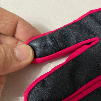 Roxy Kar Eldiveninde Hızlı Soyulma Sorunu