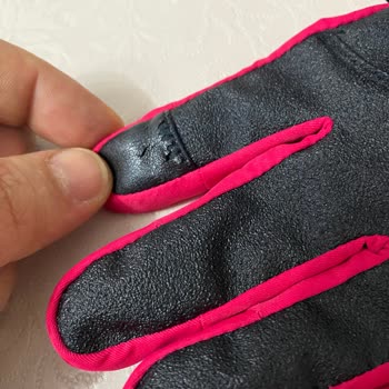 Roxy Kar Eldiveninde Hızlı Soyulma Sorunu