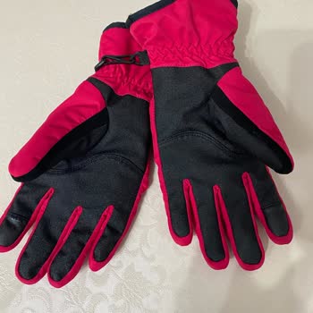 Roxy Kar Eldiveninde Hızlı Soyulma Sorunu